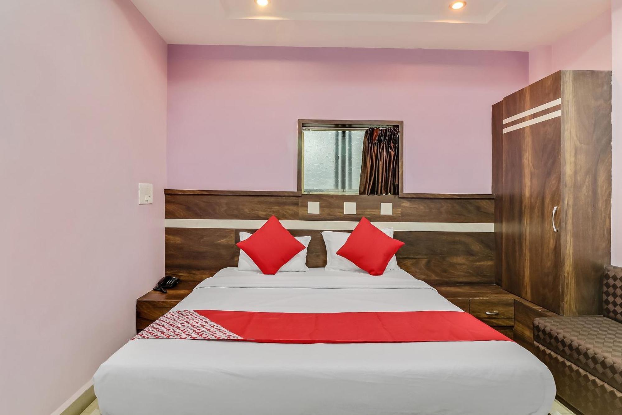 Super Hotel O Royal Raj Nandgaon Esterno foto