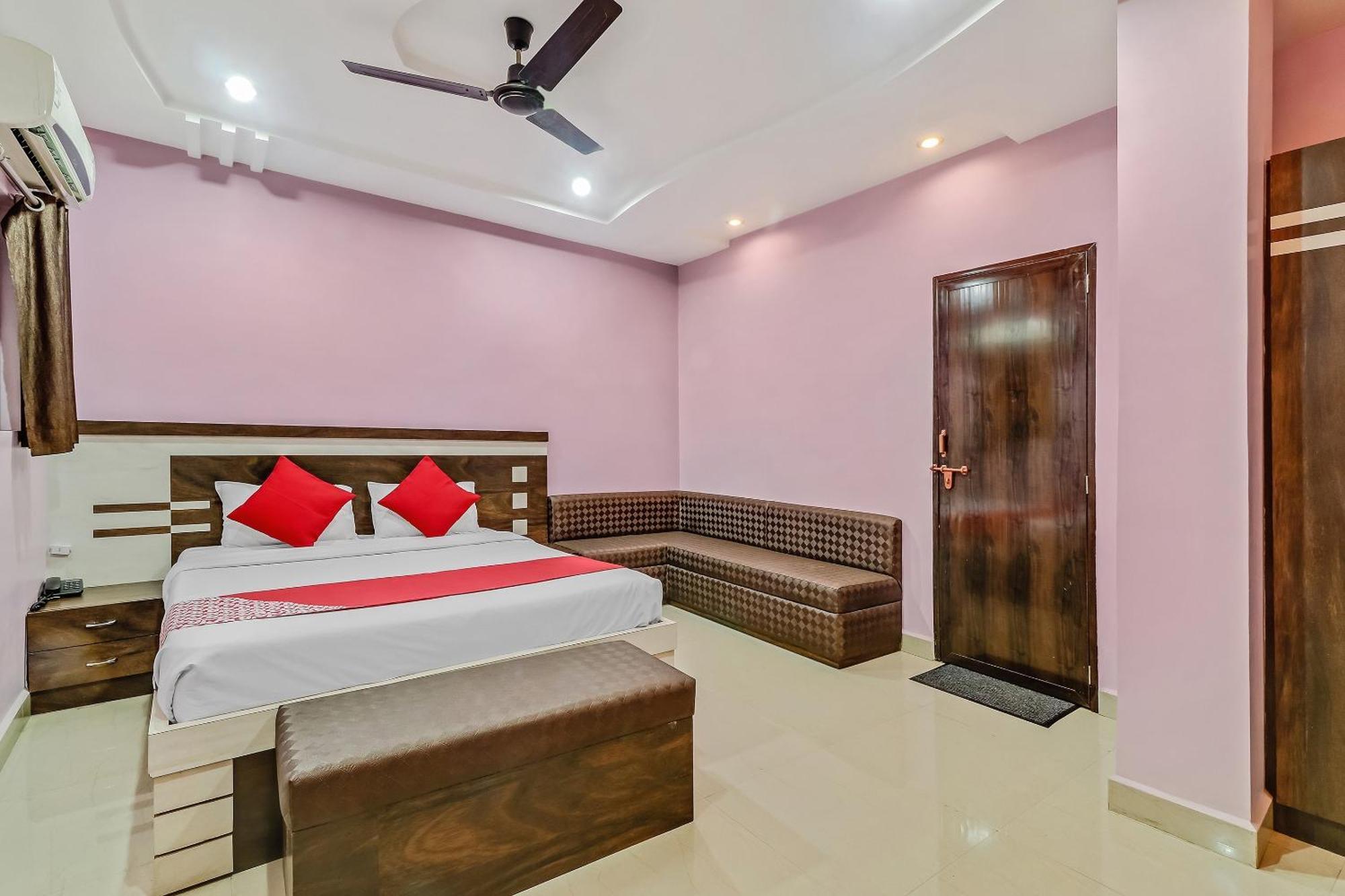 Super Hotel O Royal Raj Nandgaon Esterno foto